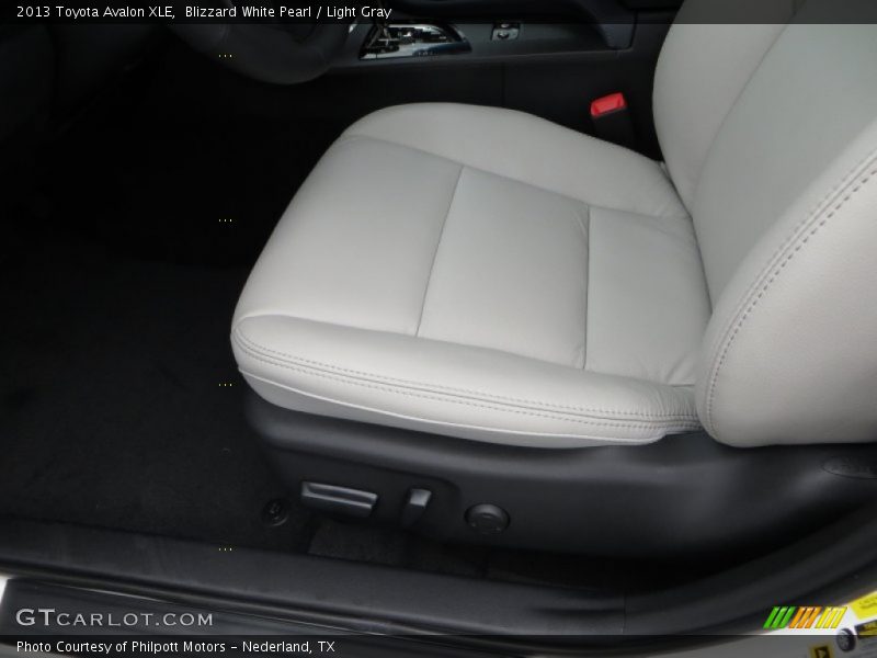 Blizzard White Pearl / Light Gray 2013 Toyota Avalon XLE