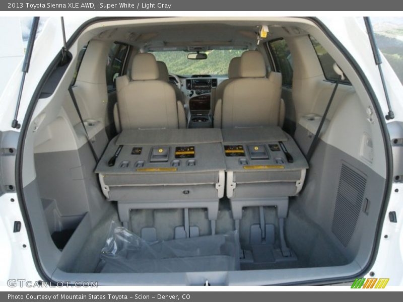 Super White / Light Gray 2013 Toyota Sienna XLE AWD