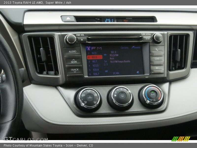 Super White / Ash 2013 Toyota RAV4 LE AWD