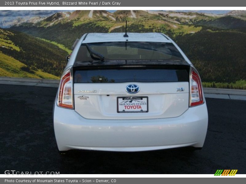 Blizzard White Pearl / Dark Gray 2013 Toyota Prius Five Hybrid
