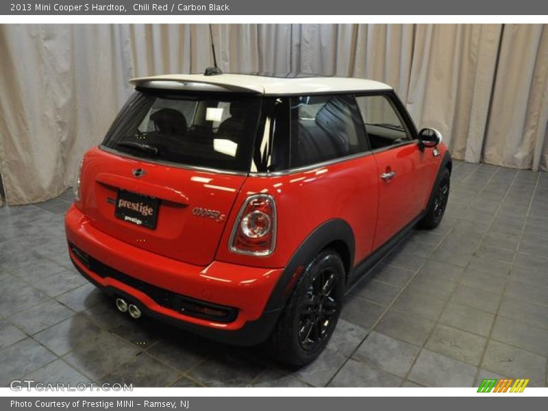 Chili Red / Carbon Black 2013 Mini Cooper S Hardtop