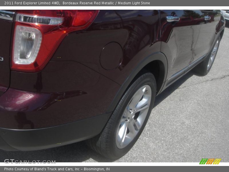 Bordeaux Reserve Red Metallic / Medium Light Stone 2011 Ford Explorer Limited 4WD