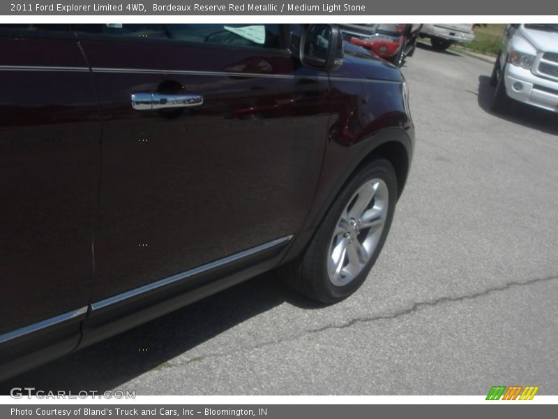 Bordeaux Reserve Red Metallic / Medium Light Stone 2011 Ford Explorer Limited 4WD