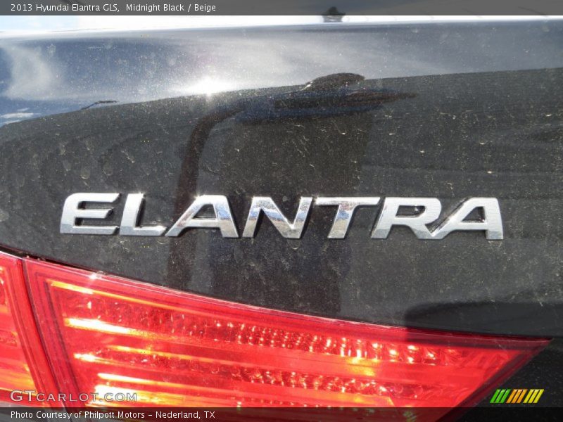 Midnight Black / Beige 2013 Hyundai Elantra GLS
