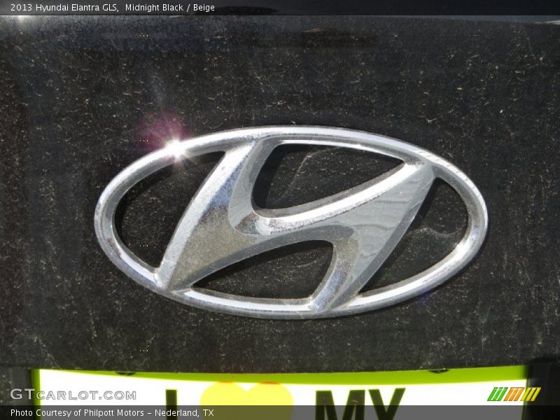 Midnight Black / Beige 2013 Hyundai Elantra GLS