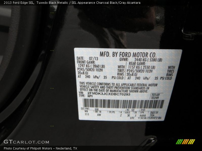Tuxedo Black Metallic / SEL Appearance Charcoal Black/Gray Alcantara 2013 Ford Edge SEL