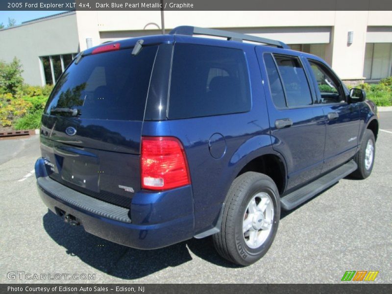 Dark Blue Pearl Metallic / Graphite 2005 Ford Explorer XLT 4x4