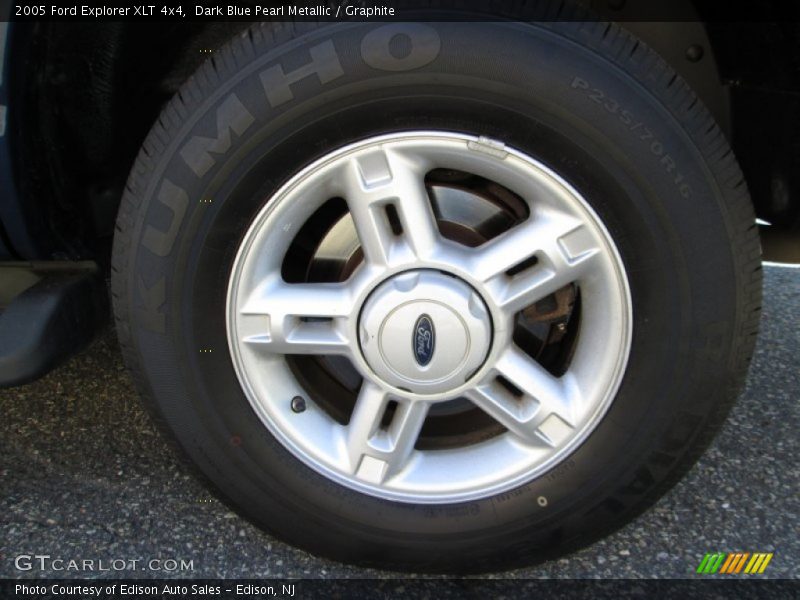 Dark Blue Pearl Metallic / Graphite 2005 Ford Explorer XLT 4x4