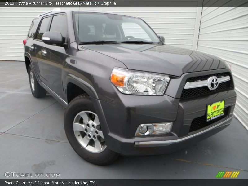 Magnetic Gray Metallic / Graphite 2013 Toyota 4Runner SR5