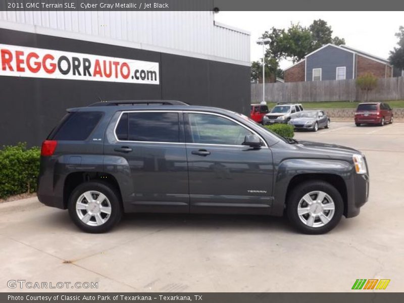 Cyber Gray Metallic / Jet Black 2011 GMC Terrain SLE