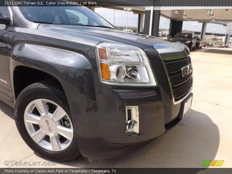 Cyber Gray Metallic / Jet Black 2011 GMC Terrain SLE
