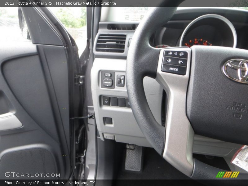 Magnetic Gray Metallic / Graphite 2013 Toyota 4Runner SR5