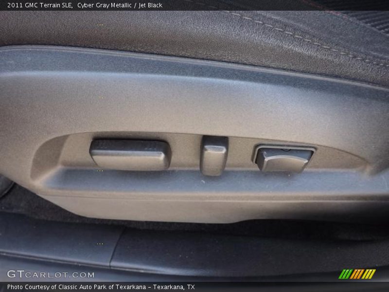 Cyber Gray Metallic / Jet Black 2011 GMC Terrain SLE
