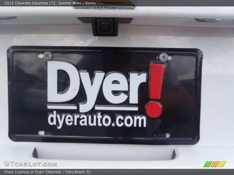 Summit White / Ebony 2013 Chevrolet Suburban LTZ