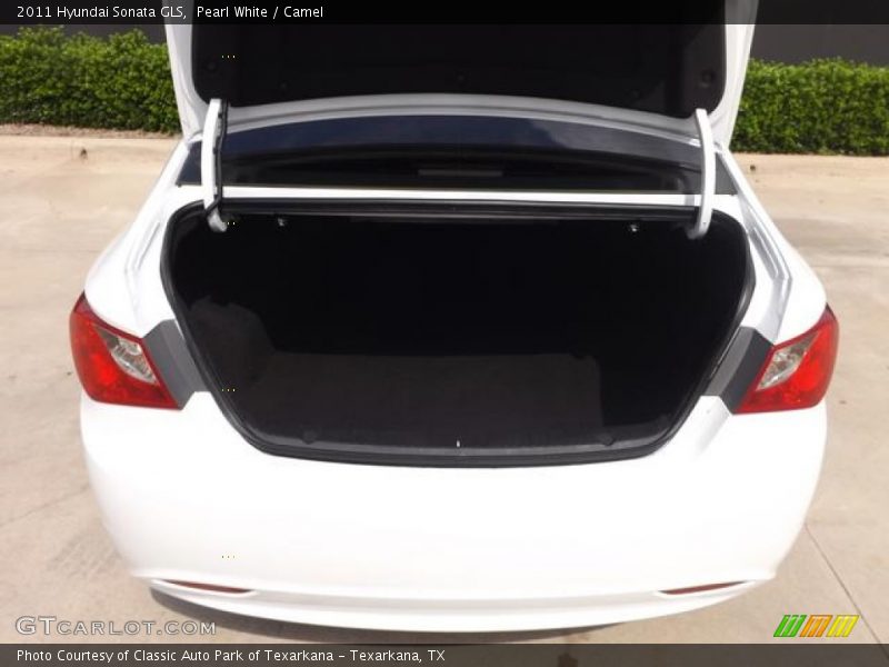 Pearl White / Camel 2011 Hyundai Sonata GLS