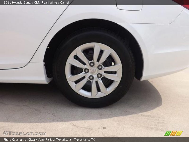 Pearl White / Camel 2011 Hyundai Sonata GLS