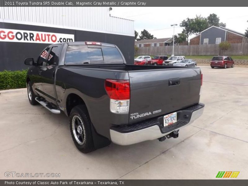 Magnetic Gray Metallic / Graphite Gray 2011 Toyota Tundra SR5 Double Cab