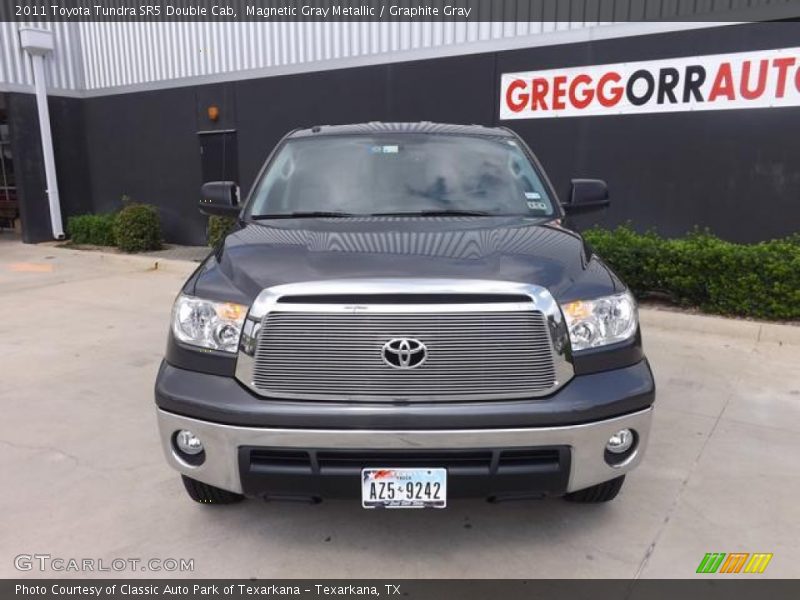 Magnetic Gray Metallic / Graphite Gray 2011 Toyota Tundra SR5 Double Cab