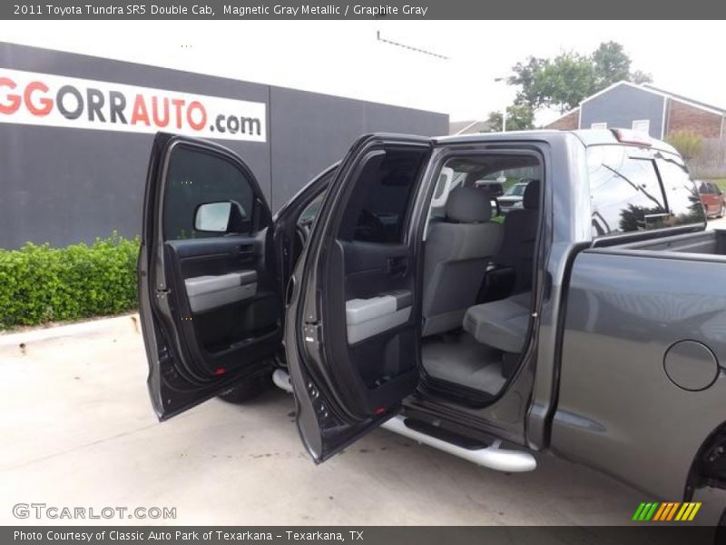 Magnetic Gray Metallic / Graphite Gray 2011 Toyota Tundra SR5 Double Cab