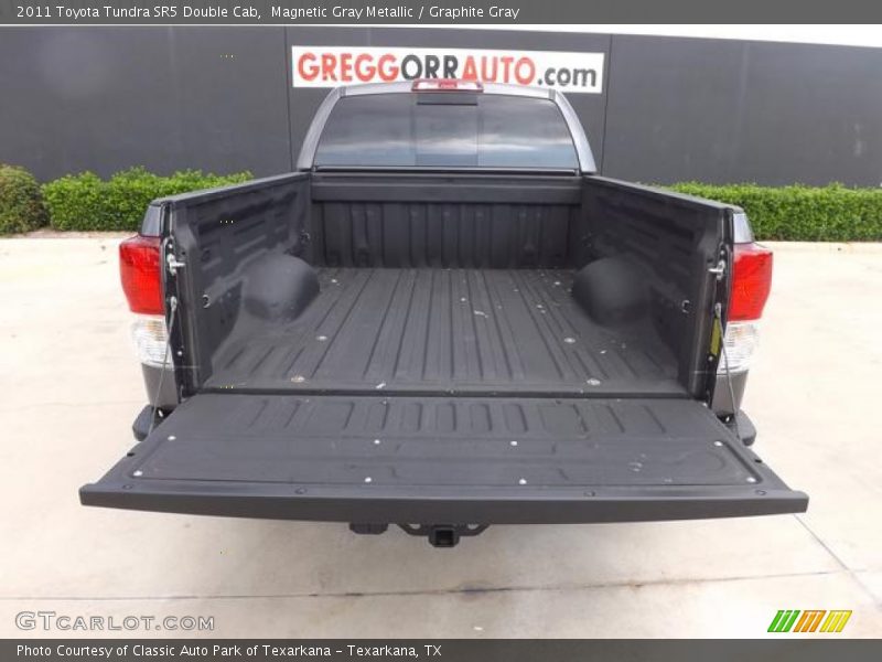 Magnetic Gray Metallic / Graphite Gray 2011 Toyota Tundra SR5 Double Cab