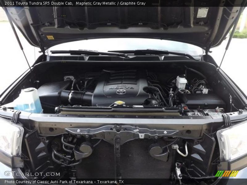 Magnetic Gray Metallic / Graphite Gray 2011 Toyota Tundra SR5 Double Cab