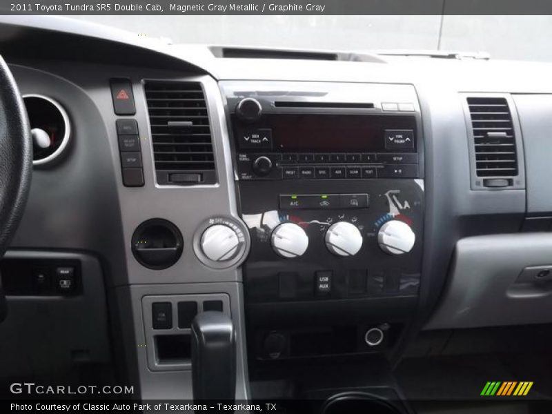Magnetic Gray Metallic / Graphite Gray 2011 Toyota Tundra SR5 Double Cab