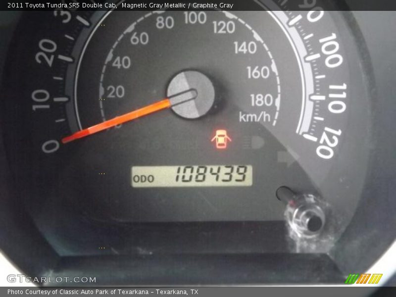 Magnetic Gray Metallic / Graphite Gray 2011 Toyota Tundra SR5 Double Cab