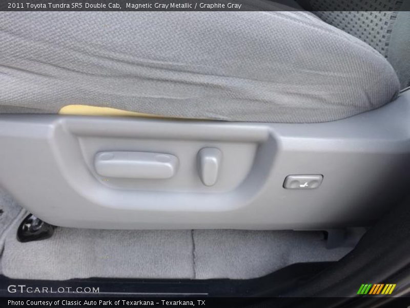 Magnetic Gray Metallic / Graphite Gray 2011 Toyota Tundra SR5 Double Cab
