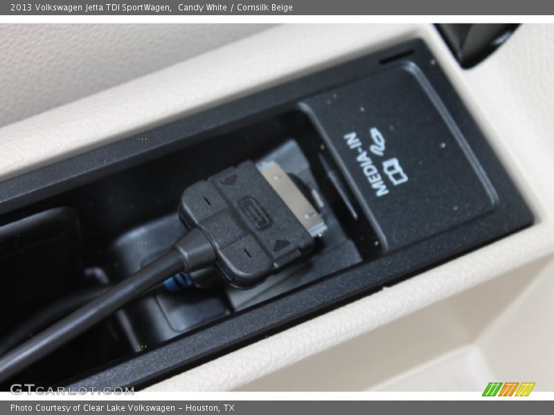 Candy White / Cornsilk Beige 2013 Volkswagen Jetta TDI SportWagen