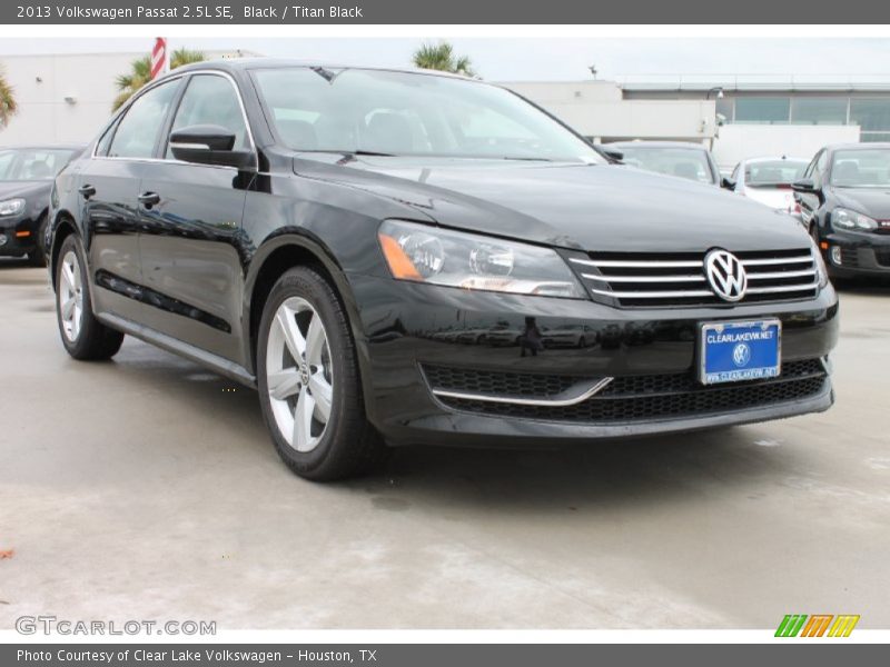 Black / Titan Black 2013 Volkswagen Passat 2.5L SE