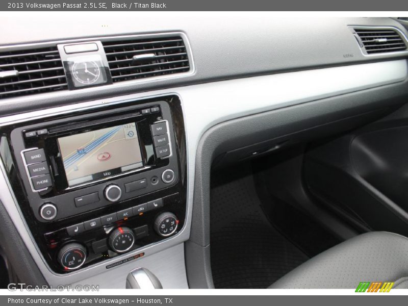 Black / Titan Black 2013 Volkswagen Passat 2.5L SE