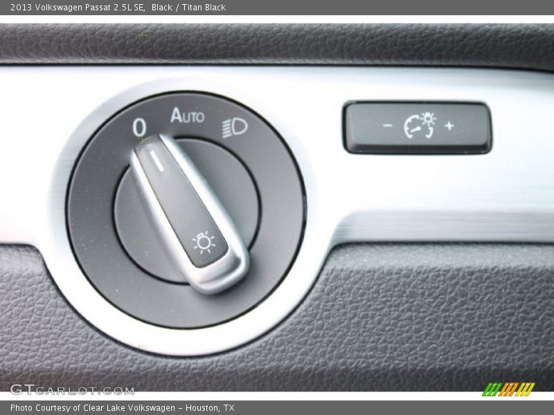 Black / Titan Black 2013 Volkswagen Passat 2.5L SE