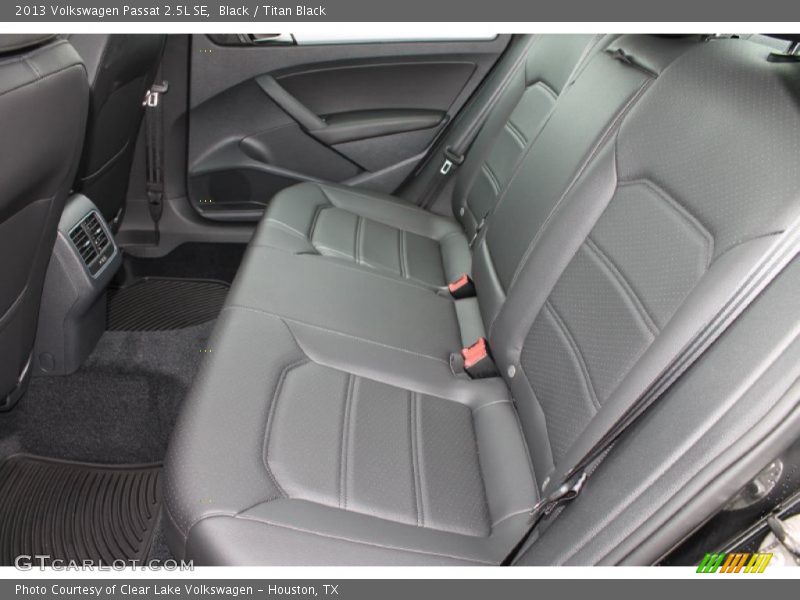 Black / Titan Black 2013 Volkswagen Passat 2.5L SE