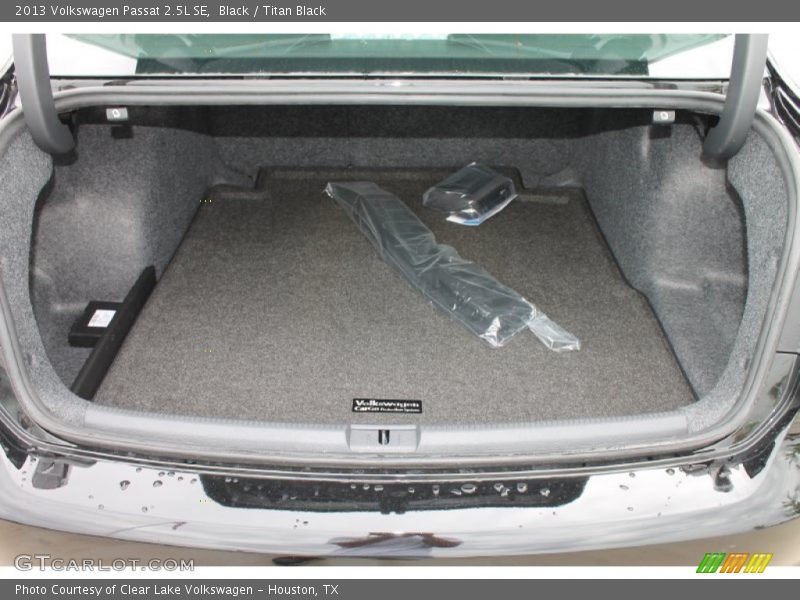 Black / Titan Black 2013 Volkswagen Passat 2.5L SE