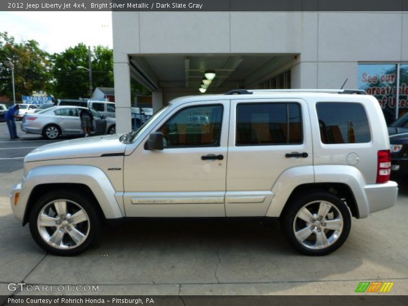 Bright Silver Metallic / Dark Slate Gray 2012 Jeep Liberty Jet 4x4