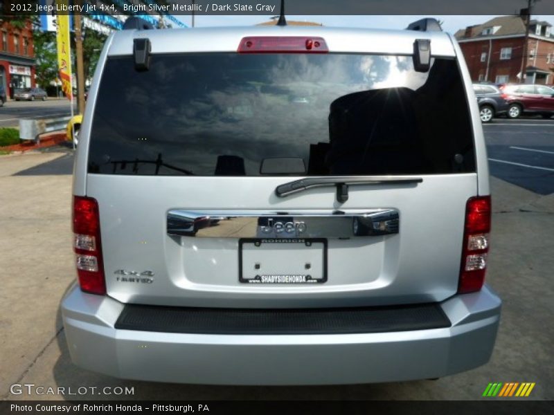 Bright Silver Metallic / Dark Slate Gray 2012 Jeep Liberty Jet 4x4