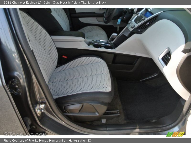 Cyber Gray Metallic / Light Titanium/Jet Black 2011 Chevrolet Equinox LS