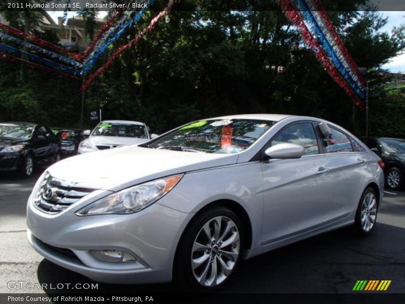 Radiant Silver / Black 2011 Hyundai Sonata SE
