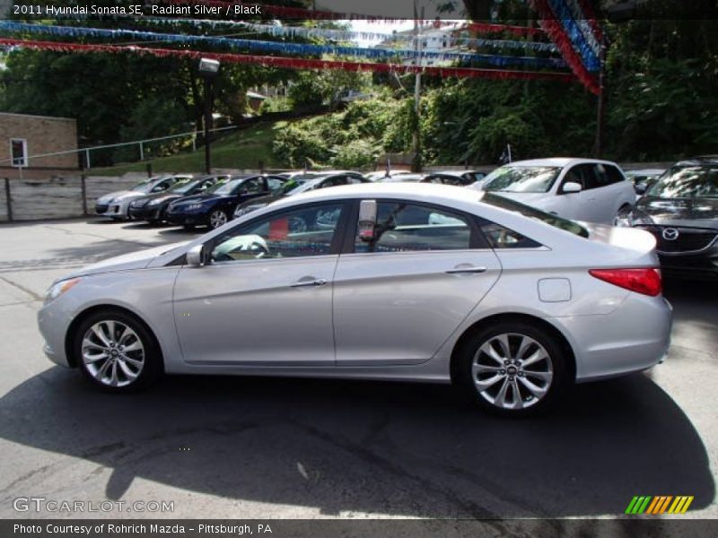 Radiant Silver / Black 2011 Hyundai Sonata SE