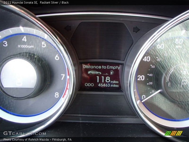 Radiant Silver / Black 2011 Hyundai Sonata SE