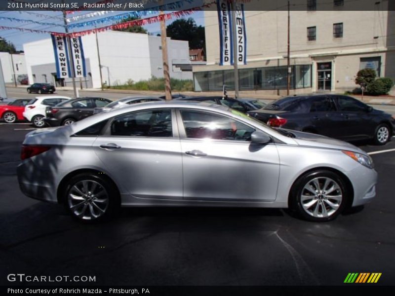 Radiant Silver / Black 2011 Hyundai Sonata SE