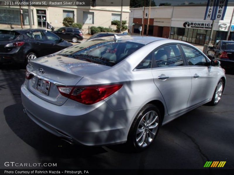 Radiant Silver / Black 2011 Hyundai Sonata SE