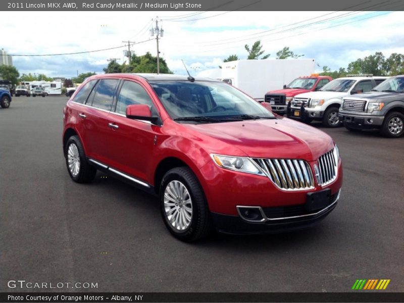Front 3/4 View of 2011 MKX AWD