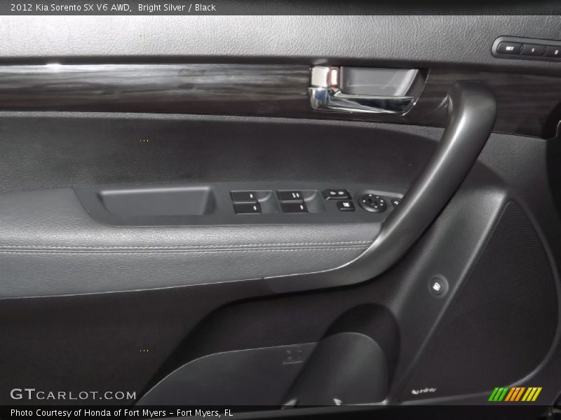 Bright Silver / Black 2012 Kia Sorento SX V6 AWD