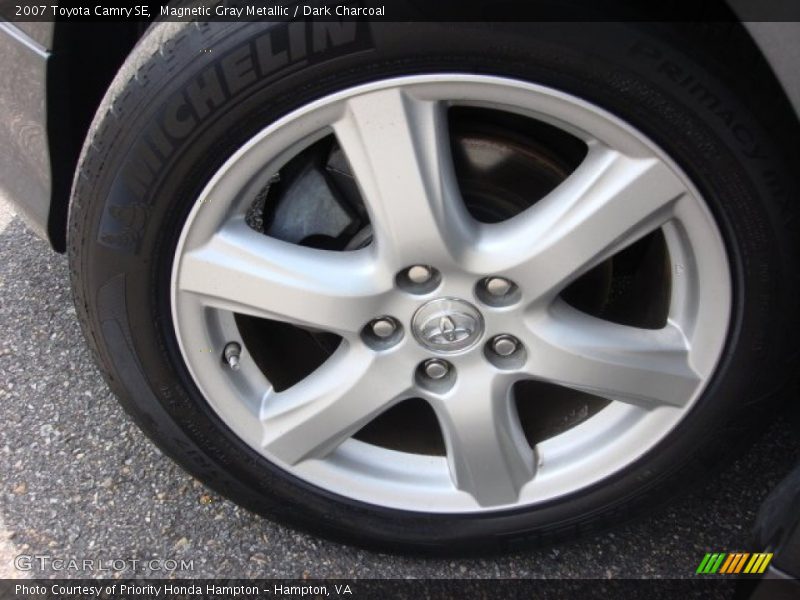 Magnetic Gray Metallic / Dark Charcoal 2007 Toyota Camry SE