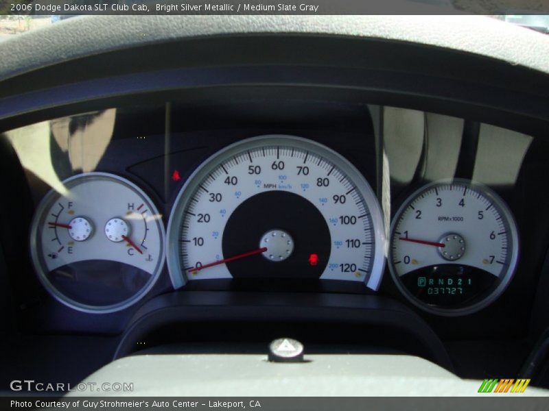 Bright Silver Metallic / Medium Slate Gray 2006 Dodge Dakota SLT Club Cab