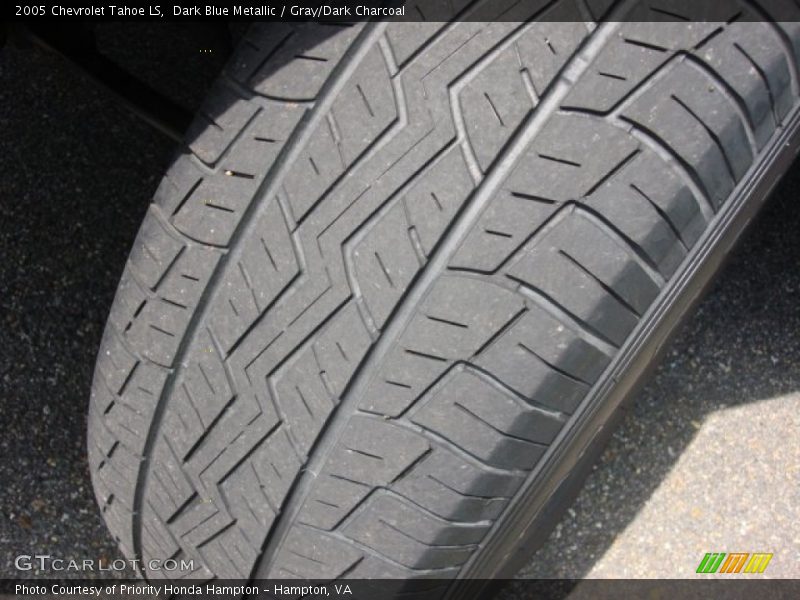 Dark Blue Metallic / Gray/Dark Charcoal 2005 Chevrolet Tahoe LS