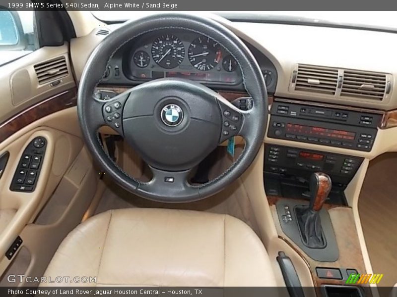 Dashboard of 1999 5 Series 540i Sedan