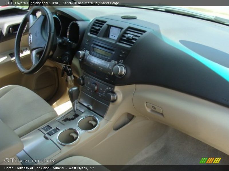 Sandy Beach Metallic / Sand Beige 2010 Toyota Highlander V6 4WD