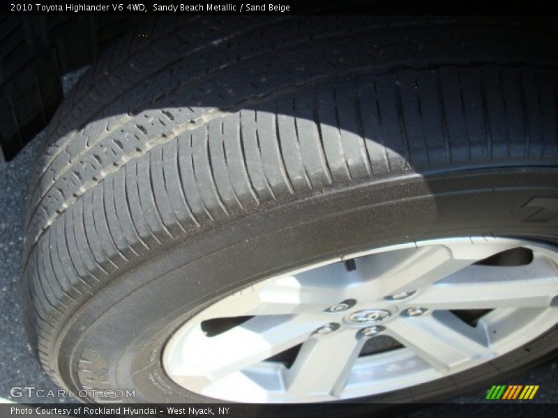 Sandy Beach Metallic / Sand Beige 2010 Toyota Highlander V6 4WD